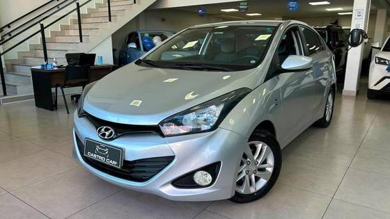 HYUNDAI HB20S 1.0 COMFORT PLUS 12V FLEX 4P MANUAL